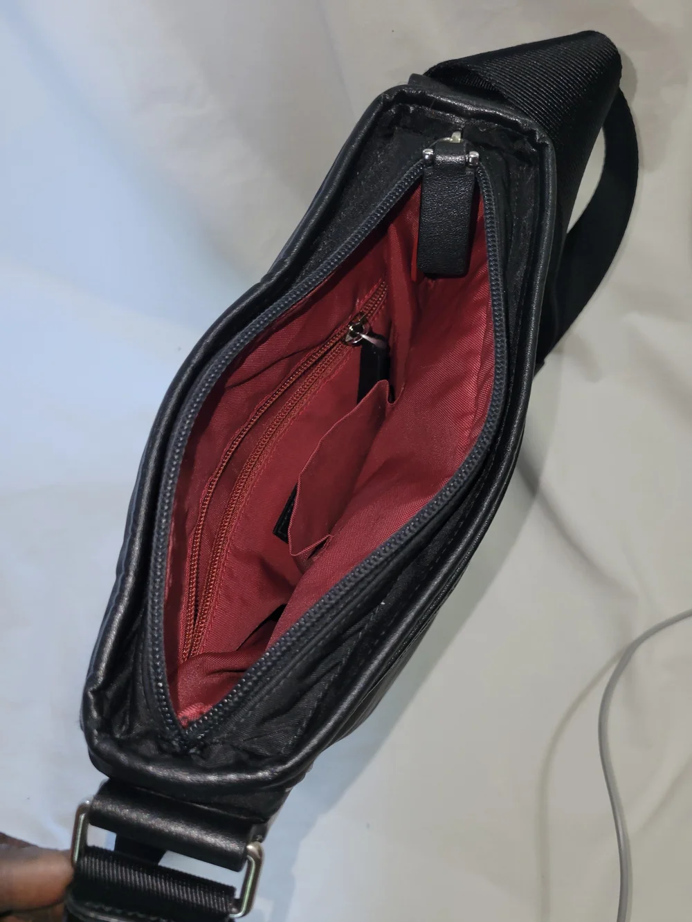 Bally Switzerland Nylon Black Men's Crossbody/ Shoulder Bag Travel Sling